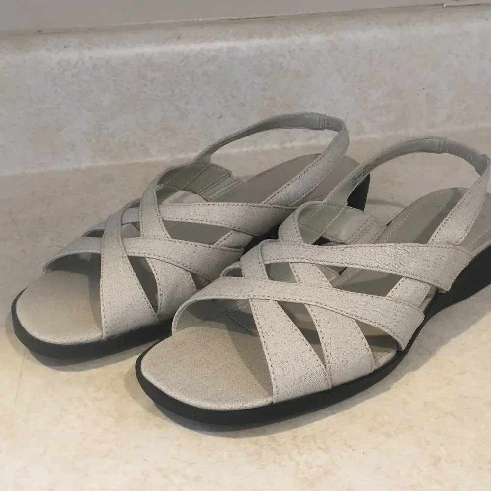 White Stag Linen Open Toe Slip On Sandals
